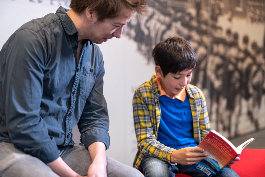 Coram Beanstalk equips adults and young people to 'do reading' better with children