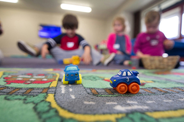 Come along to St. Andrew’s Adult & Toddler Group to meet new friends and enjoy fun activities
