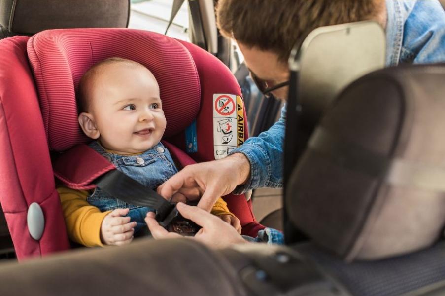 Free child car seat checks in Devizes